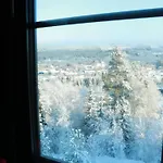 Turistesenter 빌라 트리실